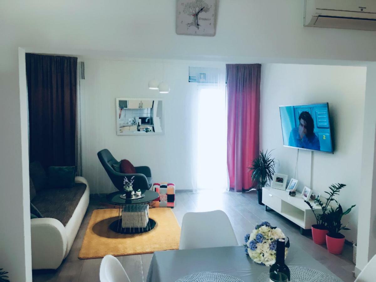 Apartman Grey 2 Minutes From Sea Apartment Makarska Bagian luar foto